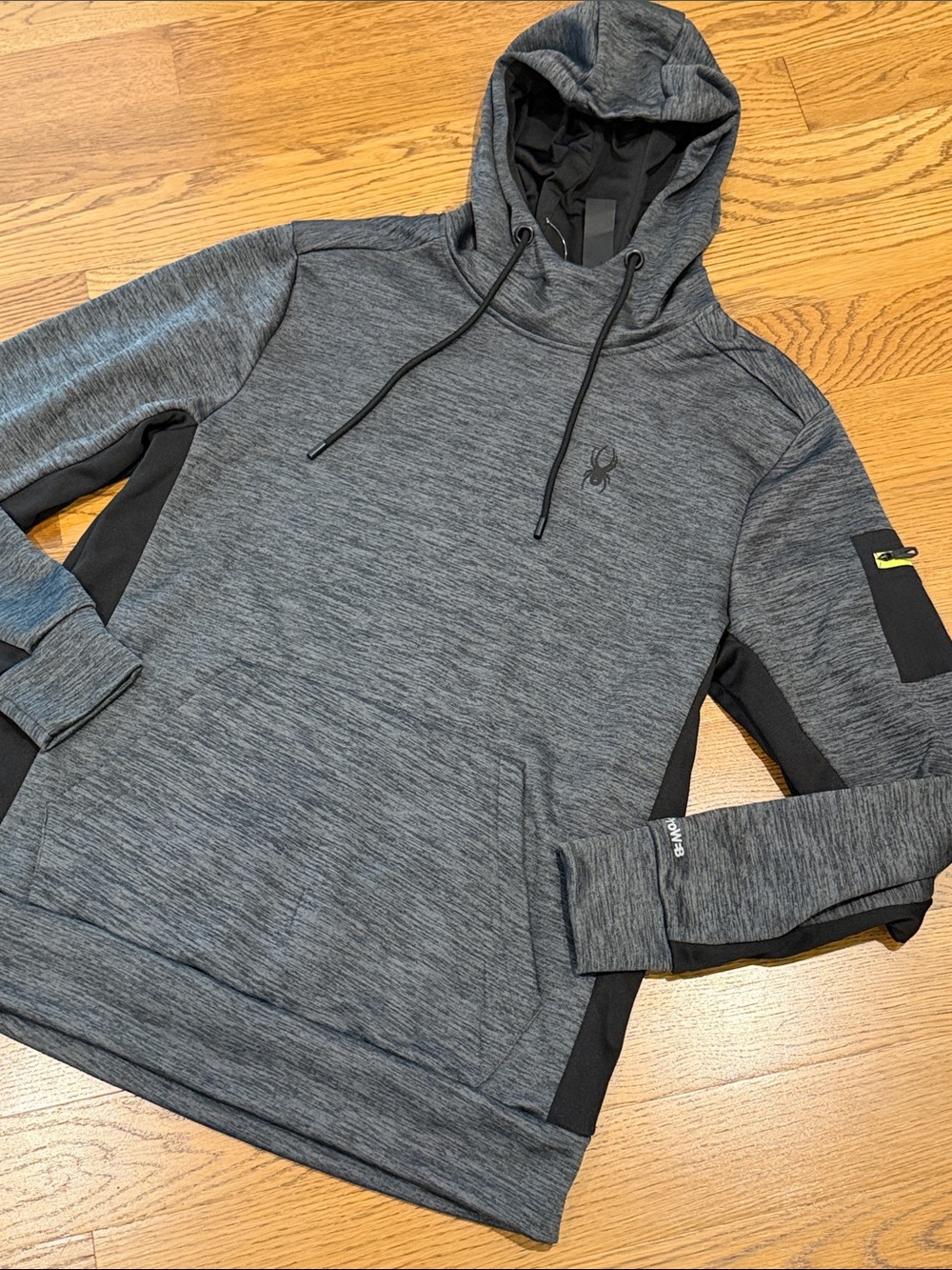 Spyder Men's Heather Charcoal Pullover Hoodie with Black Accents. Medium. NWOT